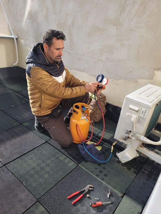 Service Aer Conditionat in Timisoara Incarcare Igenizare Reparatii.