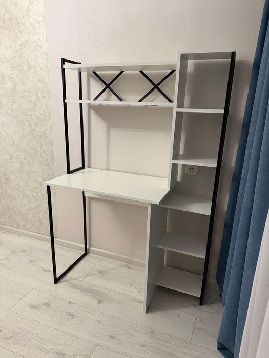 Продам стол письменный