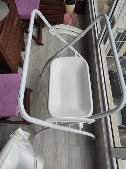 Бебешка ваничка със стойка Cam