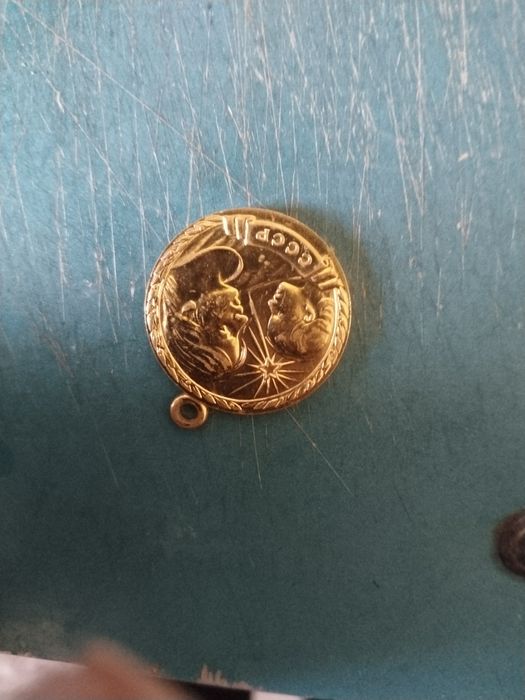 Kaleksiya tangalar va nishon