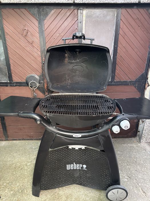 Weber 3200 black барбекю с количка