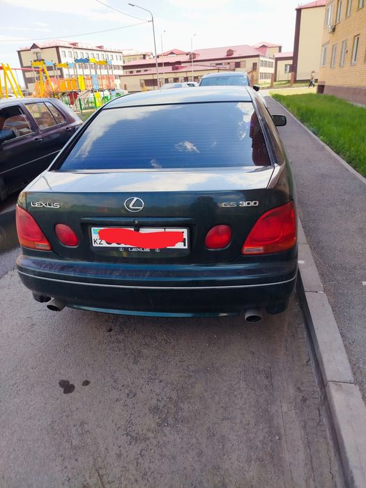 Срочно продам Lexus GS 300