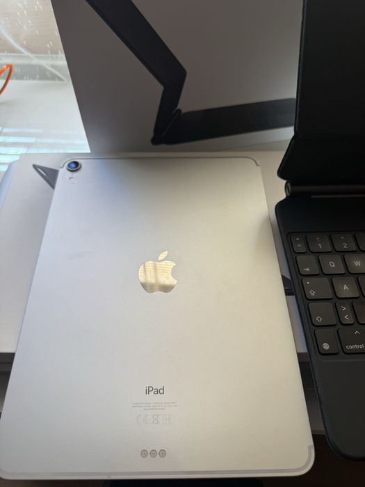 Ipad pro 11’ 1st gen с magic keyboard и type folio
