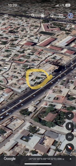 Nurafshon yoli yuzida uy sotiladi birinchi linyada