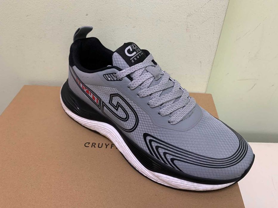 Нови оригинални мъжки маратонки Cruyff Benavent Grey  размер 41 до 45