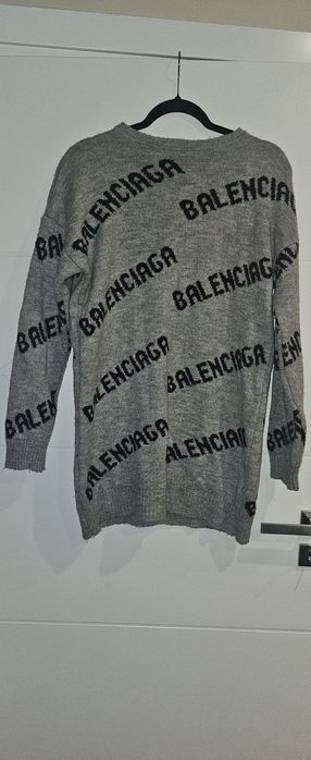 Balenciaga пуловера