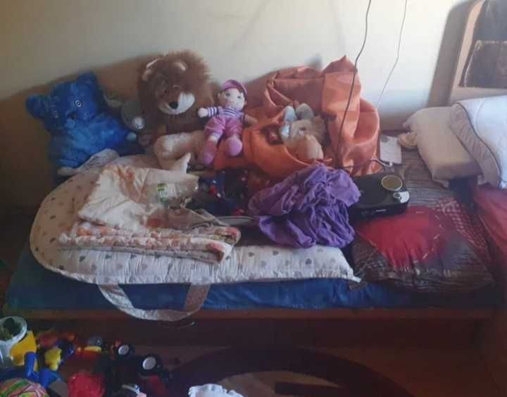 Patut Pat 120x60 120 x 60 cm cu 2 sertare dedesubt, are saltea bio vegetala sau burete, pt bebe bebelus bebelusi copil dar merge si la copii mai mari