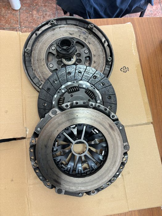 Volanta Cu masa dubla kit ambreaj Audi 3.0 TDI