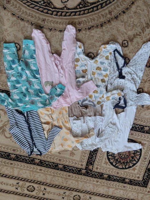 Продам детские вещи