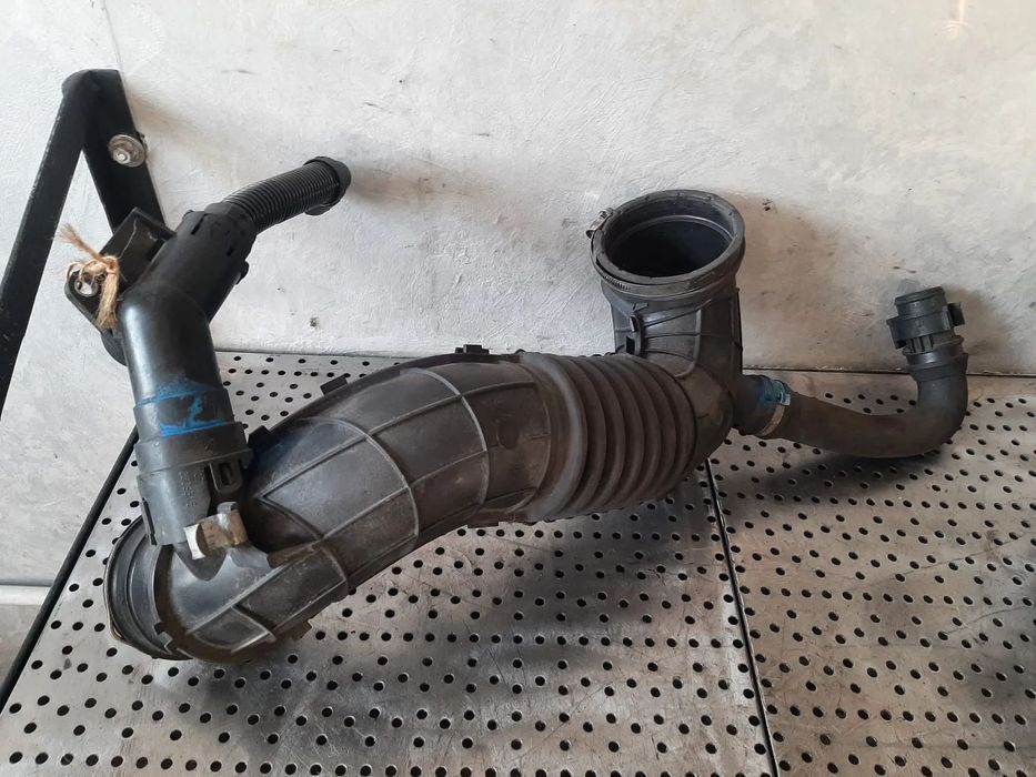 tubulatura admisie  2.0 d n47d20d bmw seria 1 f20 f21  58650910