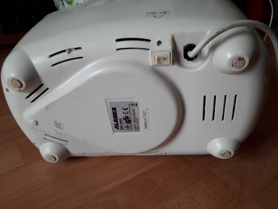 Masina de facut paine Alaska BM2000 cu 10 programe, stare impecabila