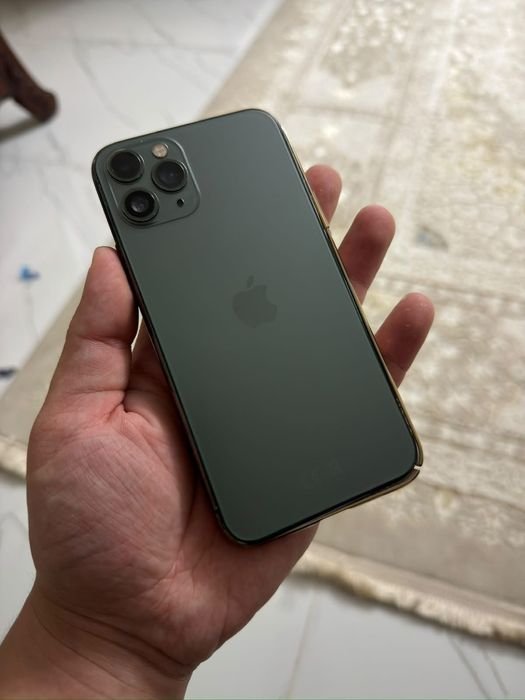 В продаже Айфон 11 Pro.