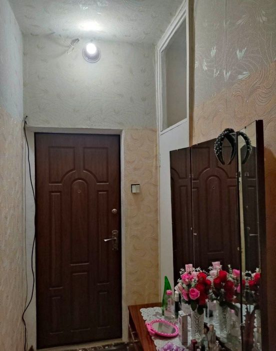 Продается квартира Юнусабад 8кв 2/3/4