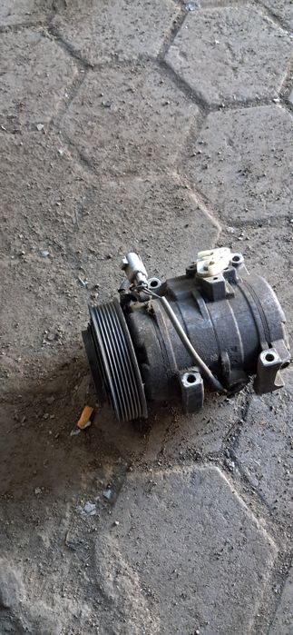 Компрессор кондиционера camry30