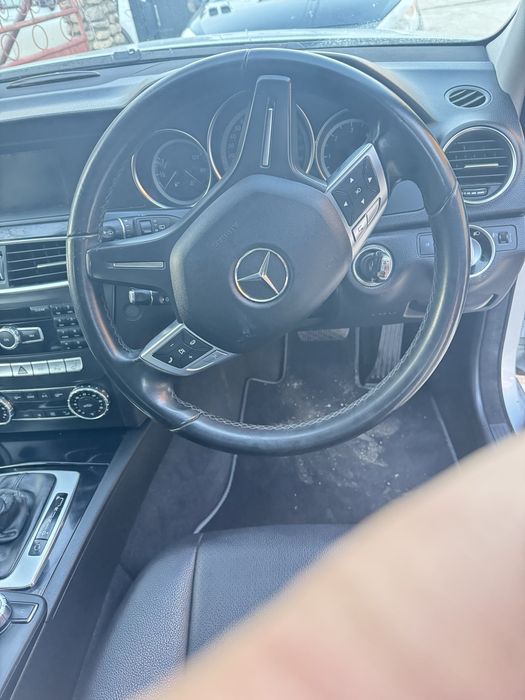 Мерцедес W204 На части Самоков