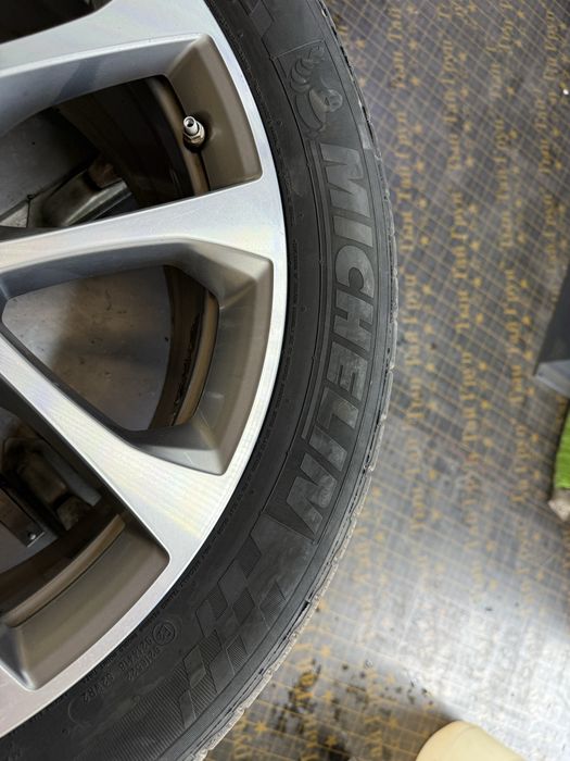 Продам колеса оригинал бмв x5 r 20