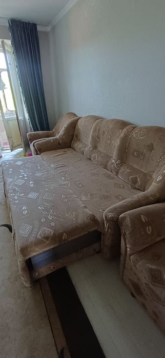 Продам диван с 2 креслой