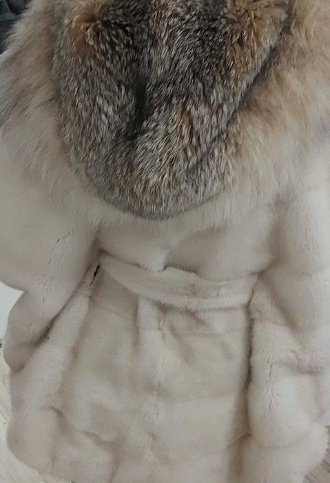 Палто от естествена кожа