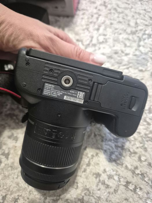 Фотоаппарат Canon 250D
