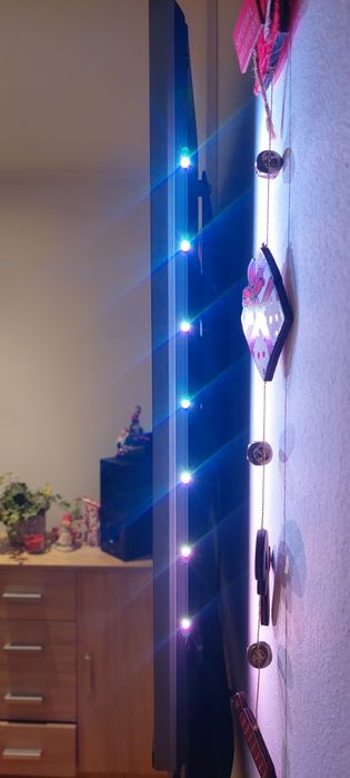 Vând televizor led  3D marca Philips ambilight