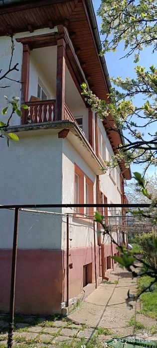 Продава се Къща в Ихтиман - 484 кв.м за 917 €/кв.м - Снимка #8