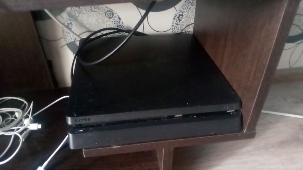 Play station 4 slim 500gb