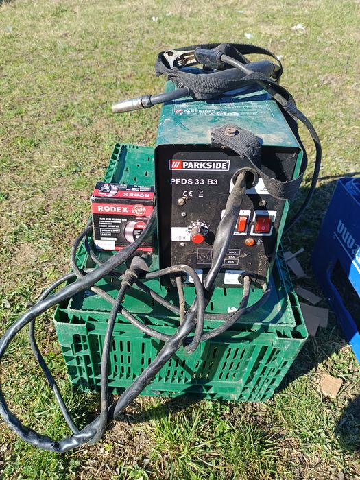 Aparat de sudura cu flux fără gaz.