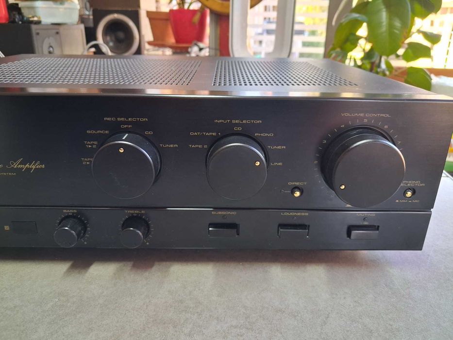 Pioneer A-550r stereo amplifier