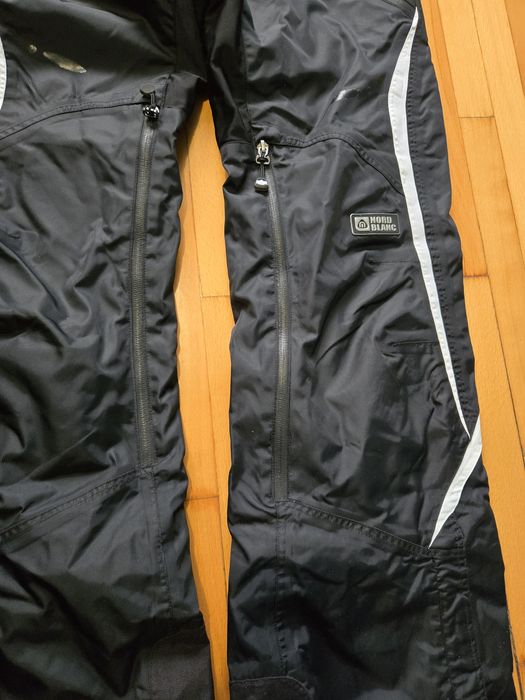 Страхотен дамски ски екип