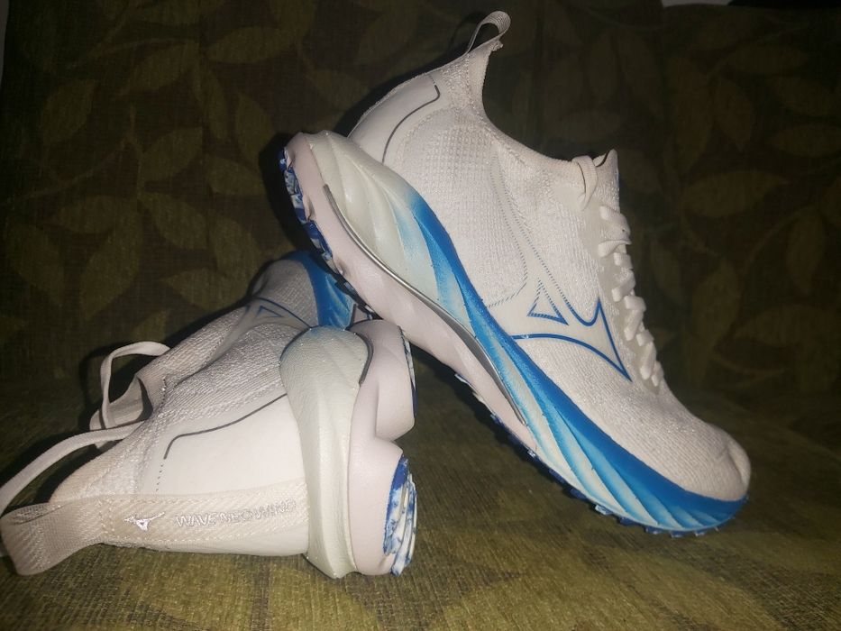 Дамски маратонки Mezuno Wave neo wind