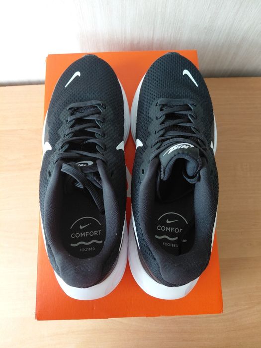 Дамски маратонки W Nike Revolution 8