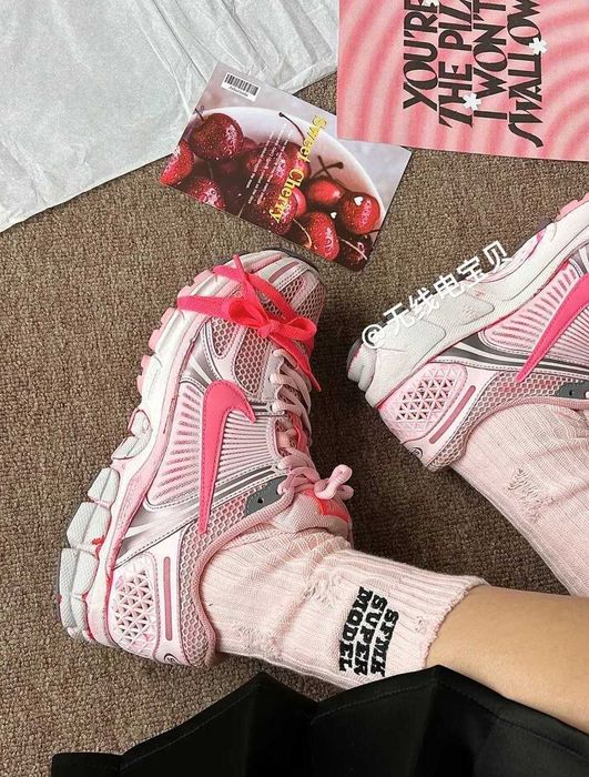 Nike Air Zoom Vomero 5