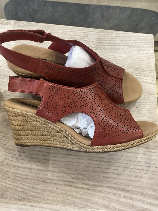 Женские босоножки Clarks
