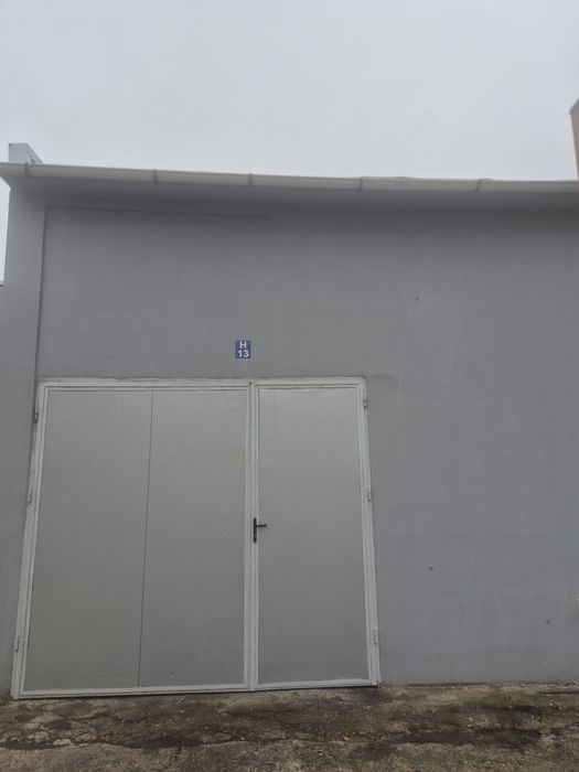 Închiriez Garaǰ Arad central ,aproape de malul mureșului.