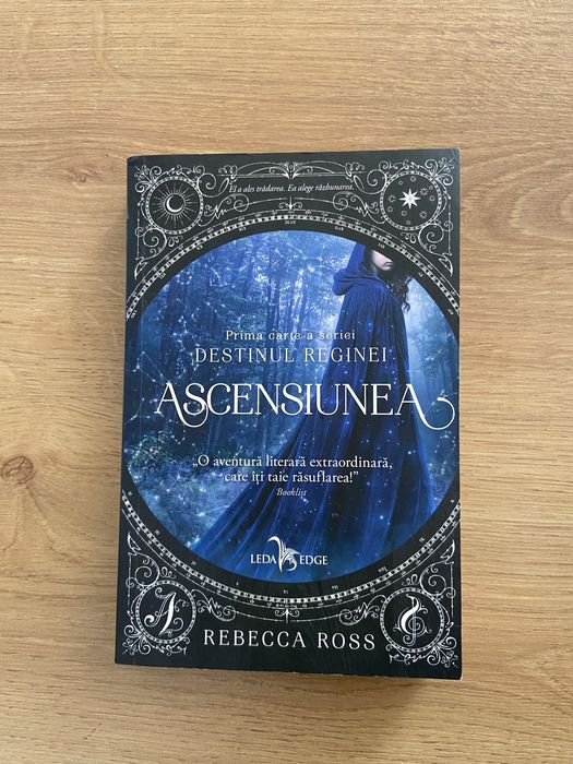 Vand carte romanul fantasy “Ascensiunea”