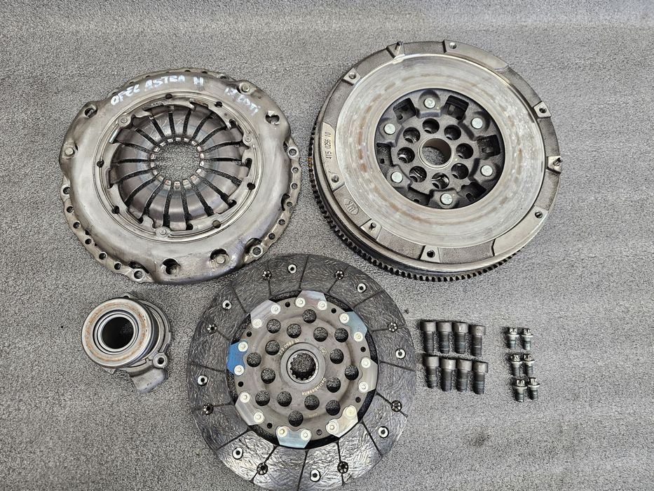 Kit ambreiaj complet LUK Opel Astra H,  1.7cdti (Z17DTH)