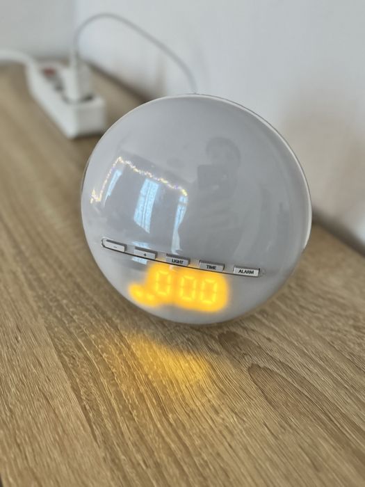 LED лампа, имитираща слънцето/часовник/будилник