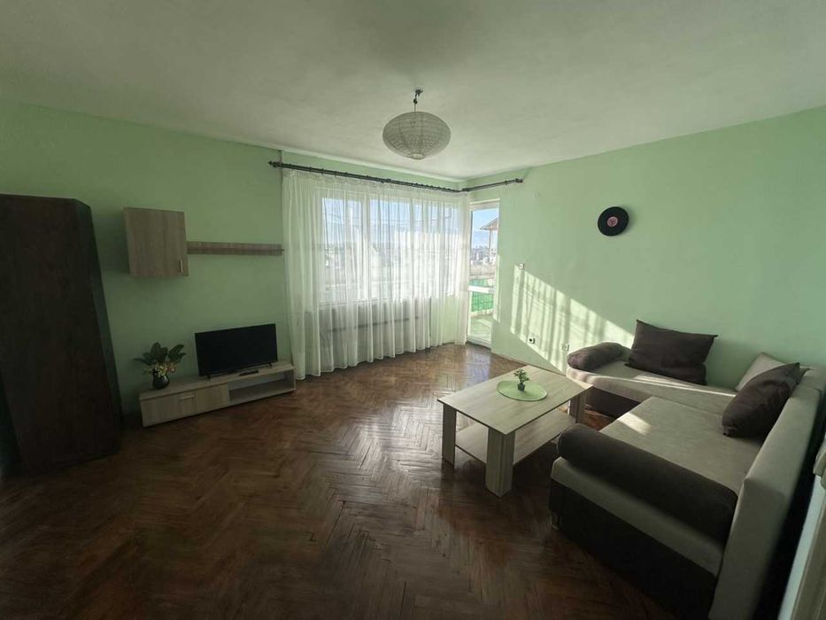 Тристаен апартамент в Каменица 1