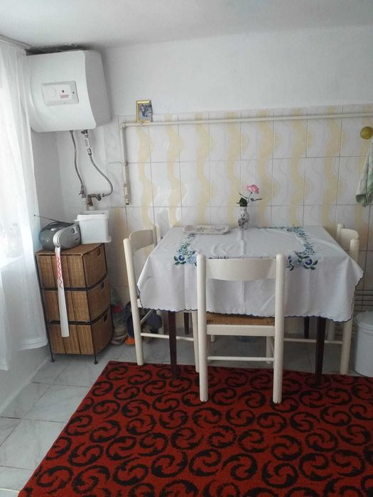 Casa de vanzare  in Cocorastii Caplii , la 7 km de Campina