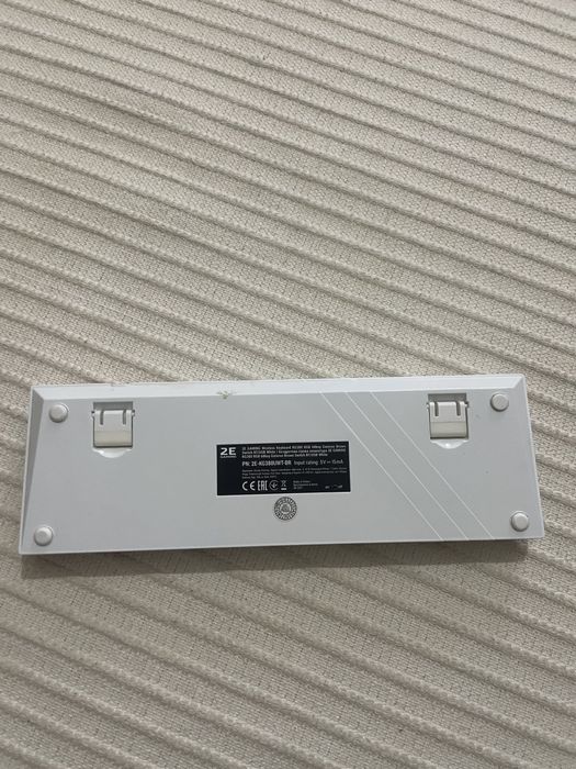 Продам клавиатуру