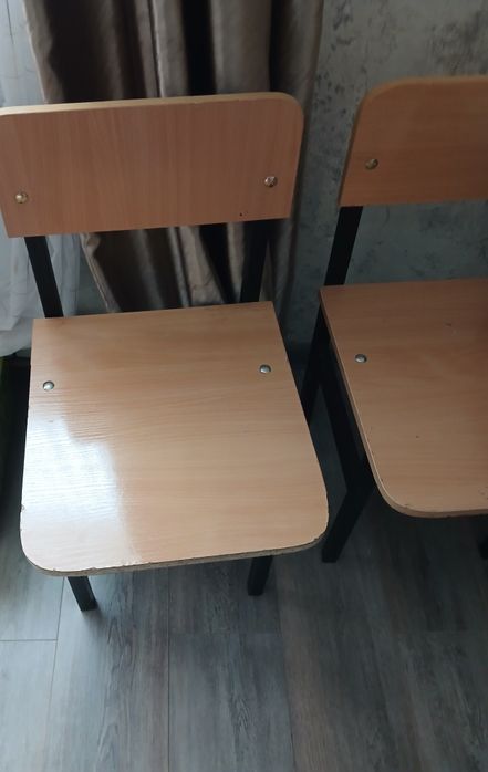 Стол со стульями