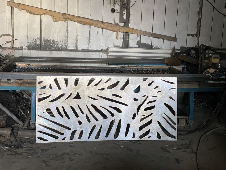 Изрязване на пана за врати, парапети, порти и др