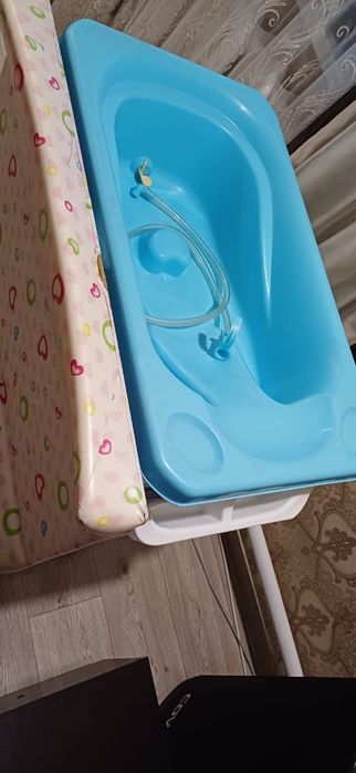 Продам пеленанальный столик.