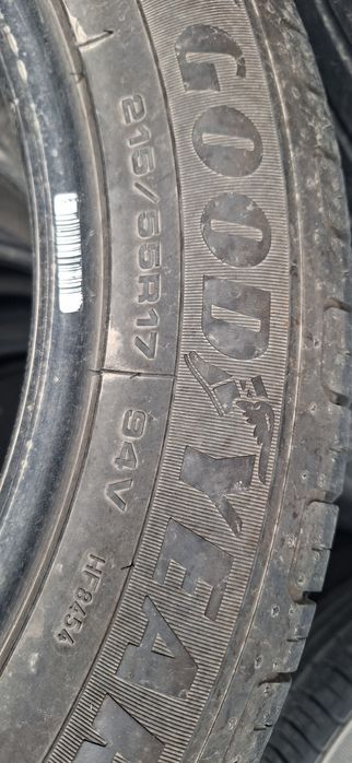 215 55 R17 Goodyear holati zoʻr