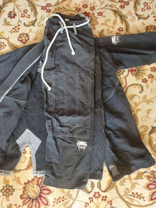 Кимоно  б/у  качество отличное