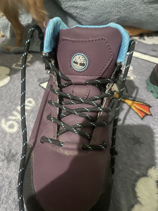 Продам зимние кроссвки.