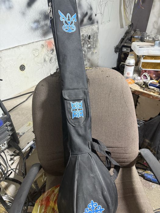 Домбыра новый в подарок+ чехол