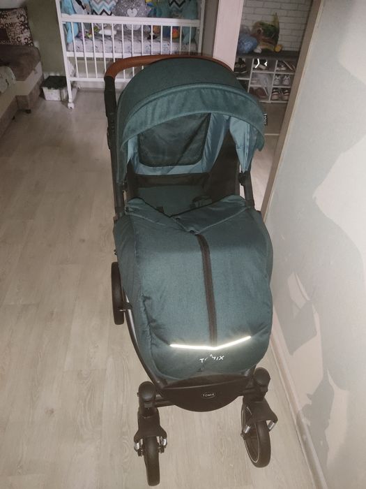 Коляска всесезонная