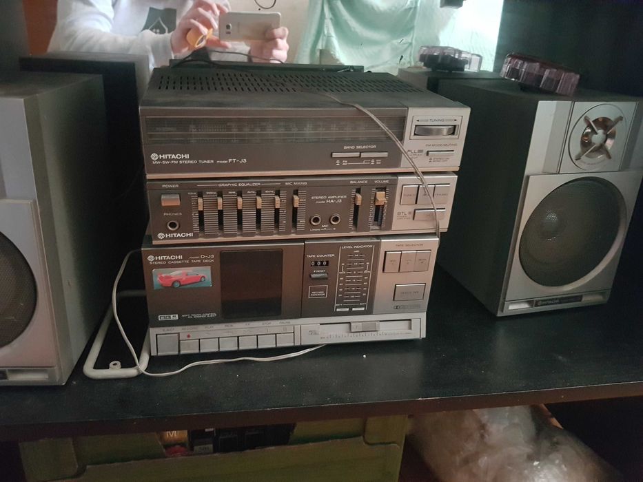 Hitachi J3 (FM/MW/SW),