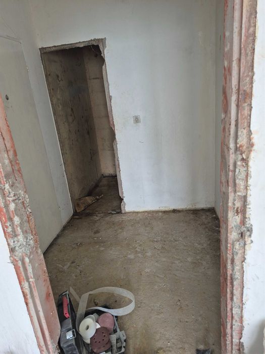 Продава се Тристаен апартамент в Търговище, Център - 80 кв.м за 950 €/кв.м - Снимка #2